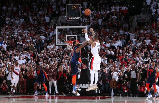 利拉德两双神迹，开拓者击败国王 